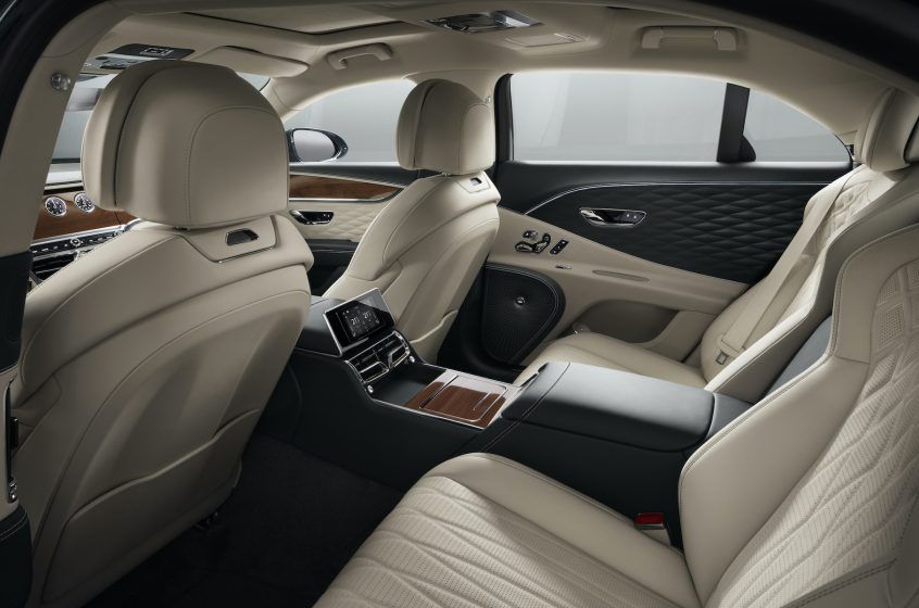 永续飞驰 Bentley Flying Spur Hybrid | 新版|SINGAPORE - 《品 PIN Prestige》