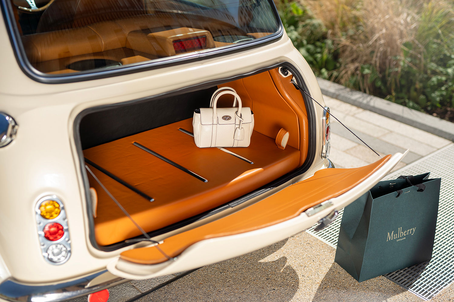 Mini eMastered复古车身很拉风The MINI eMastered Is A New Luxury MINI | 新版 ...