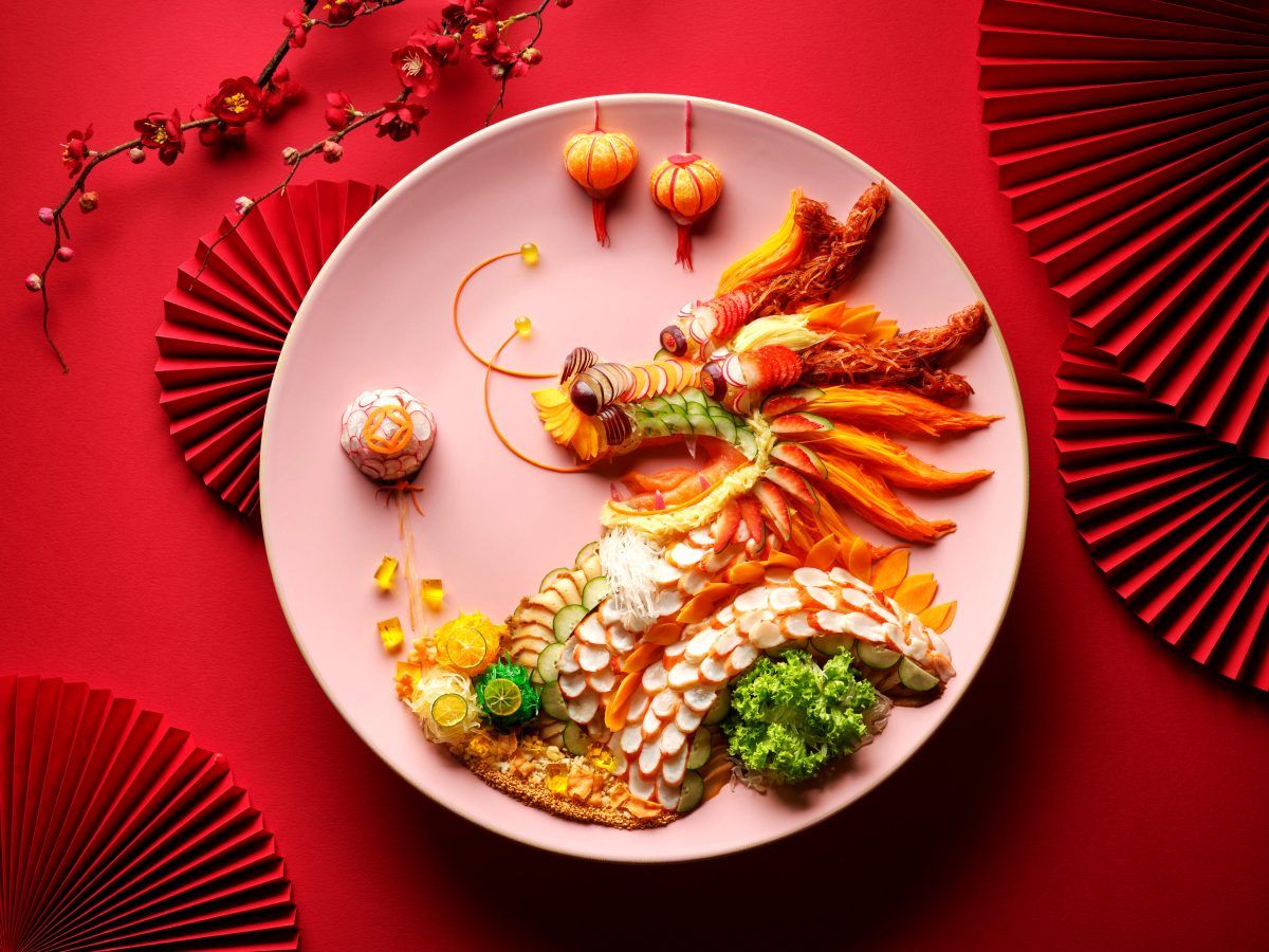 龙年捞个好意头Tossing For 2024 Good Luck: 8 Best CNY Yusheng | 新版｜SINGAPORE -  《品PIN Prestige》