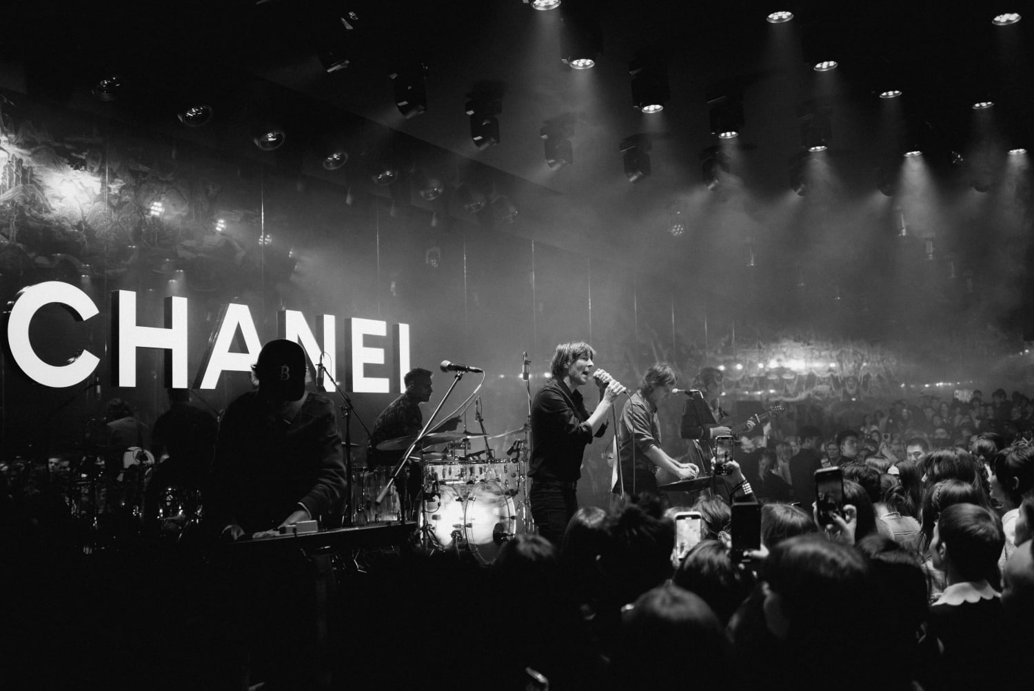 感官可能丨PRADA 2021秋冬男装系列时装秀— Amazedaily, image size:1500x1002