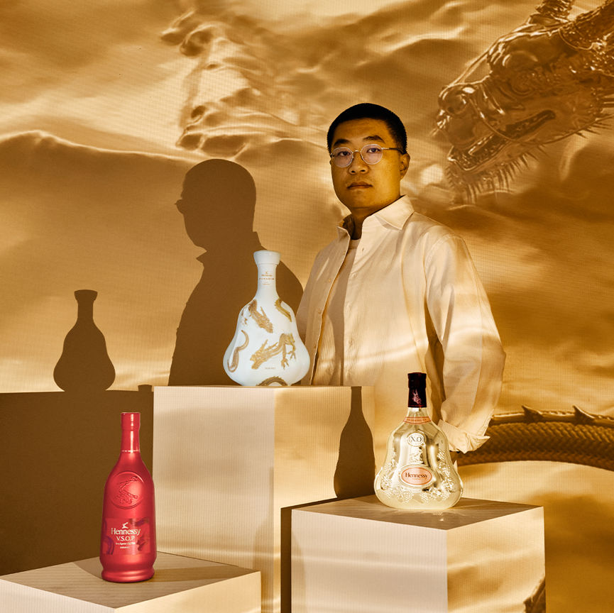 SAN FRANCIS、UNTITLED、海外版超希少レゾネ、新品高級額装付 Hennessy金龙献瑞限量版驾到 | 马版｜MALAYSIA - 《品PIN Prestige》